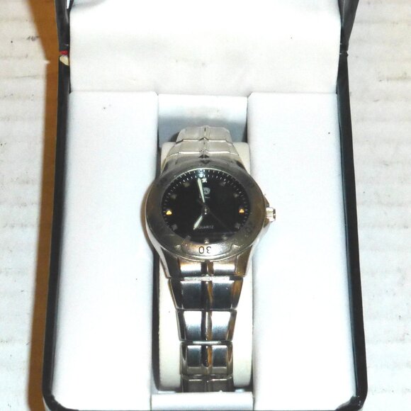 Pierre Cardin VPC4347WB Women's Analog Quartz Silver Tone Wristwatch UNTESTED - Picture 3 of 14